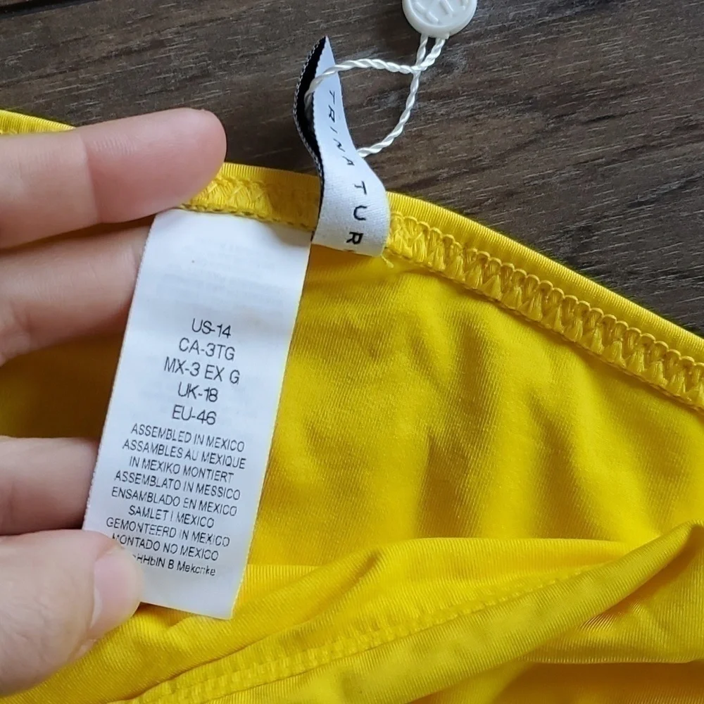 NWT Trina Turk Womens Key Dolid Shirred Side Hipster  Bikini Swim Plus Sz 14